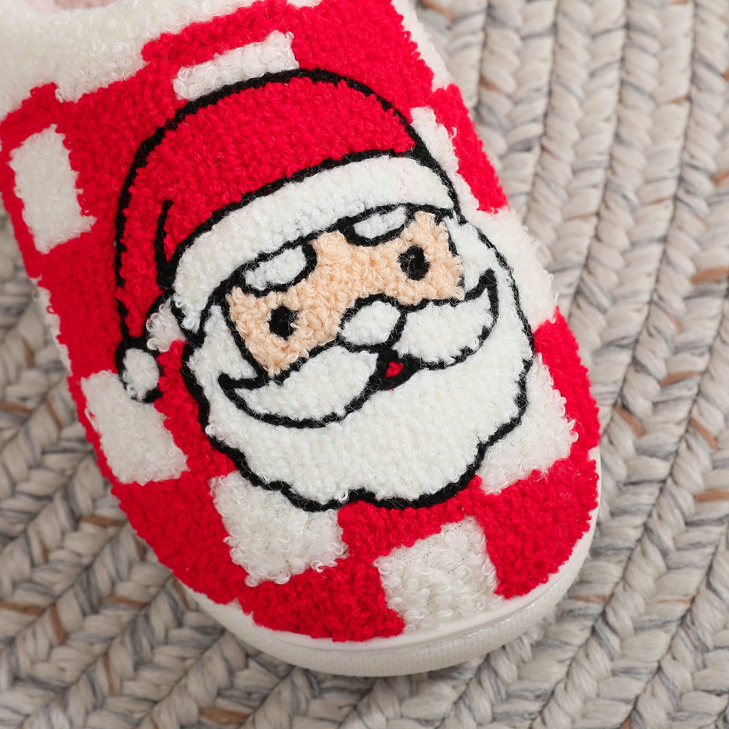  Christmas Fuzzy House Slippers- stylish and beautiful.
